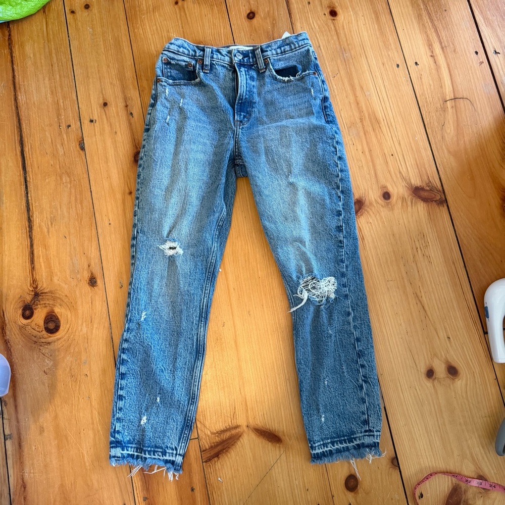 Abercrombie & Fitch Light Blue High-Rise 'The Mom' Jeans